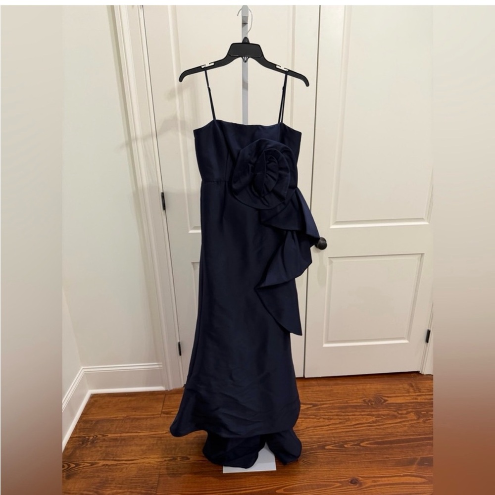 Marchesa gown - Picture 6 of 8